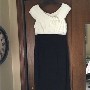 Beautiful mother of the bride/groom dress!